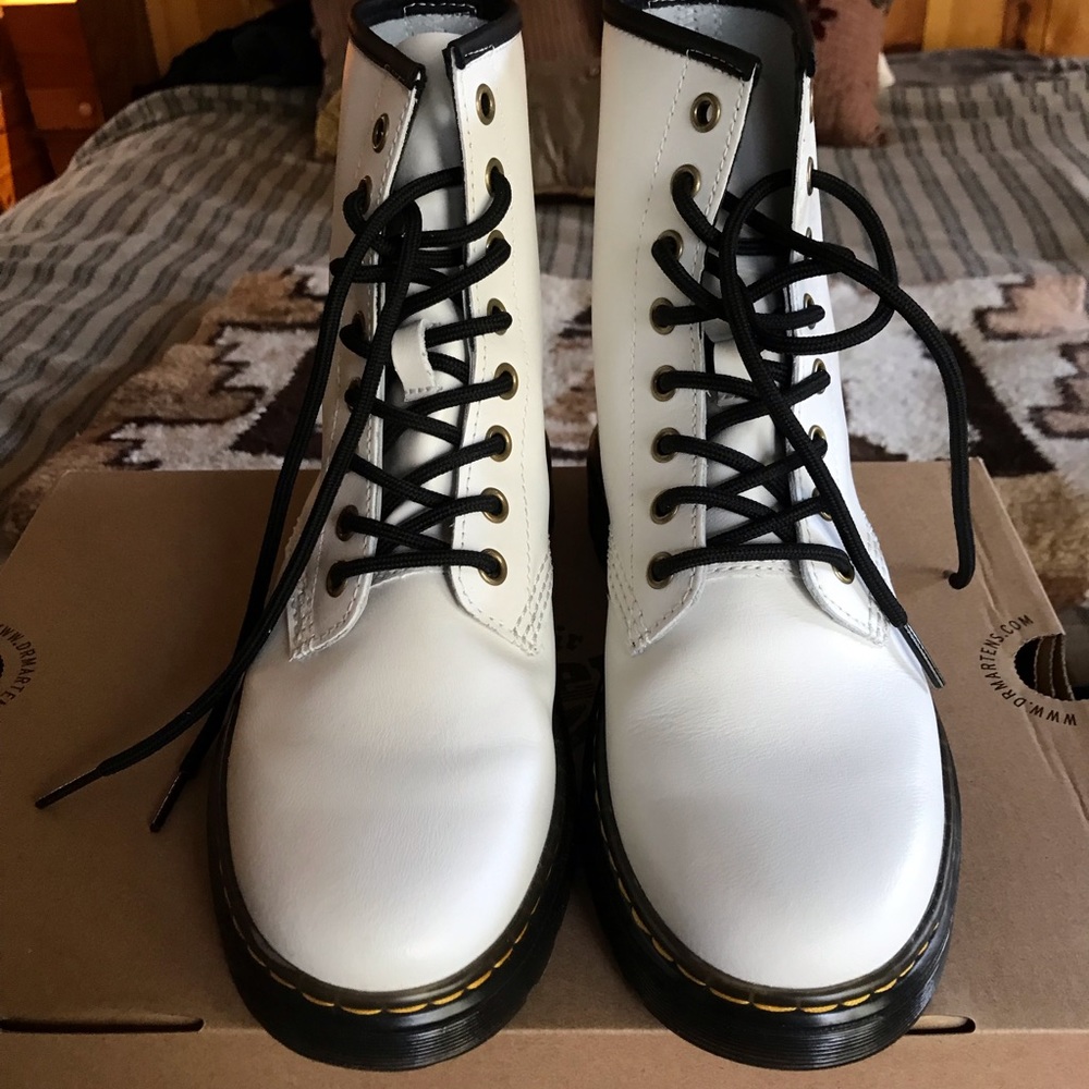 Dr Martens White Combat Boots Women’s 7